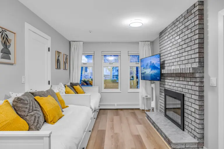 51317 326477 OrECGNL7QEduVal04xXYv QQiWgzFleVrEYUXm1zxwI 676e3bd5e0358.jpg